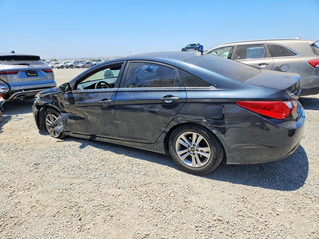 2011 Hyundai Sonata Gls - Image 2