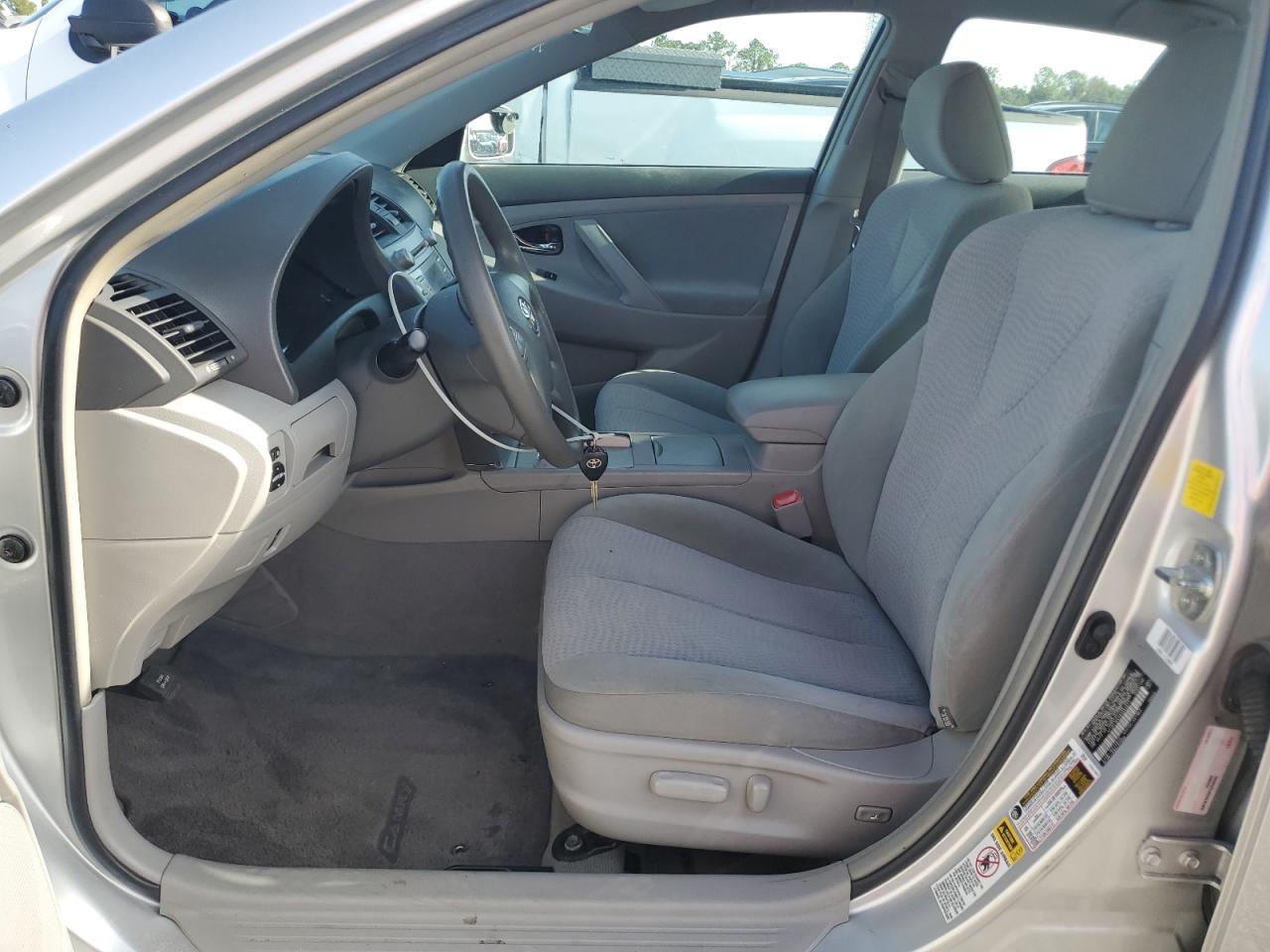 2011 Toyota Camry Le - Фото 7