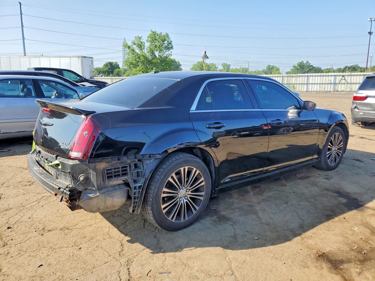 2013 Chrysler 300 S - Фото 3