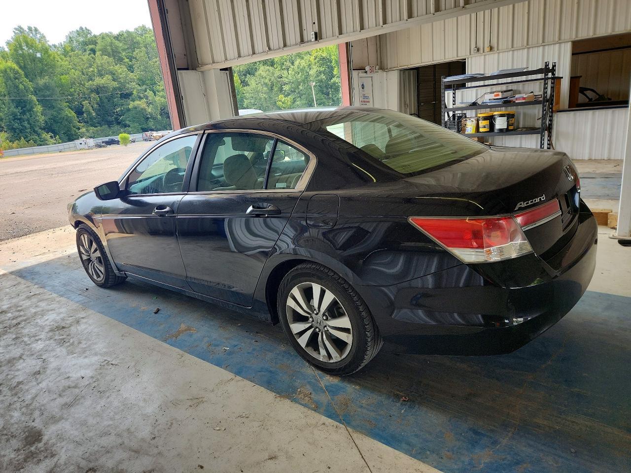 2011 Honda Accord Lx - Фото 2