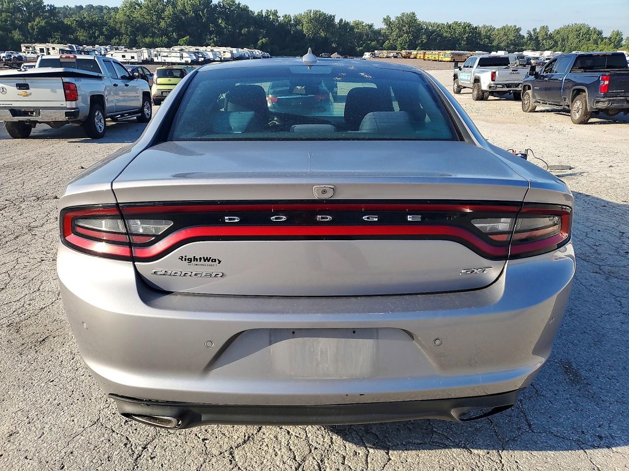 2018 Dodge Charger Sxt Plus - Image 6