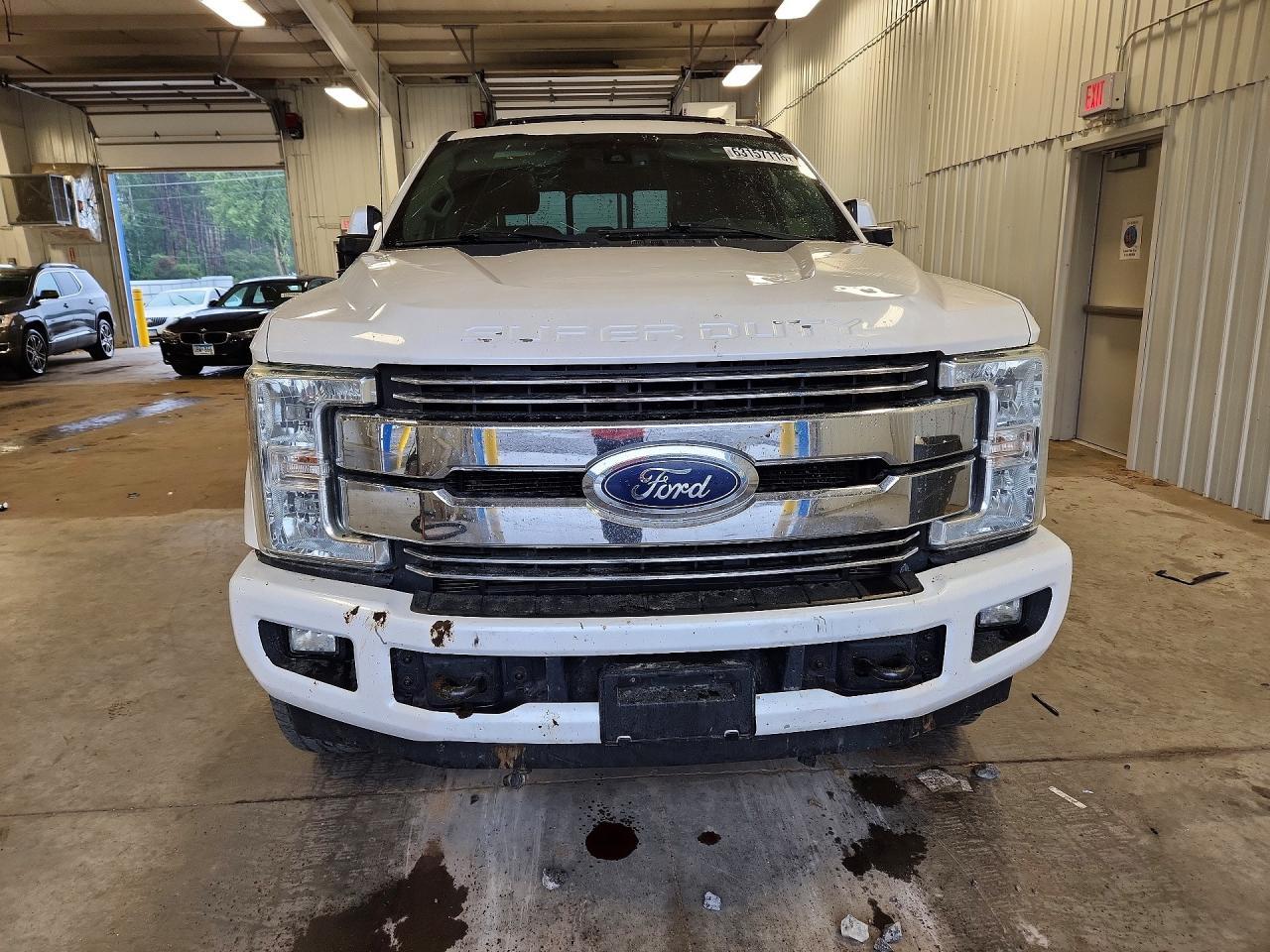 2017 Ford F350 - Image 5