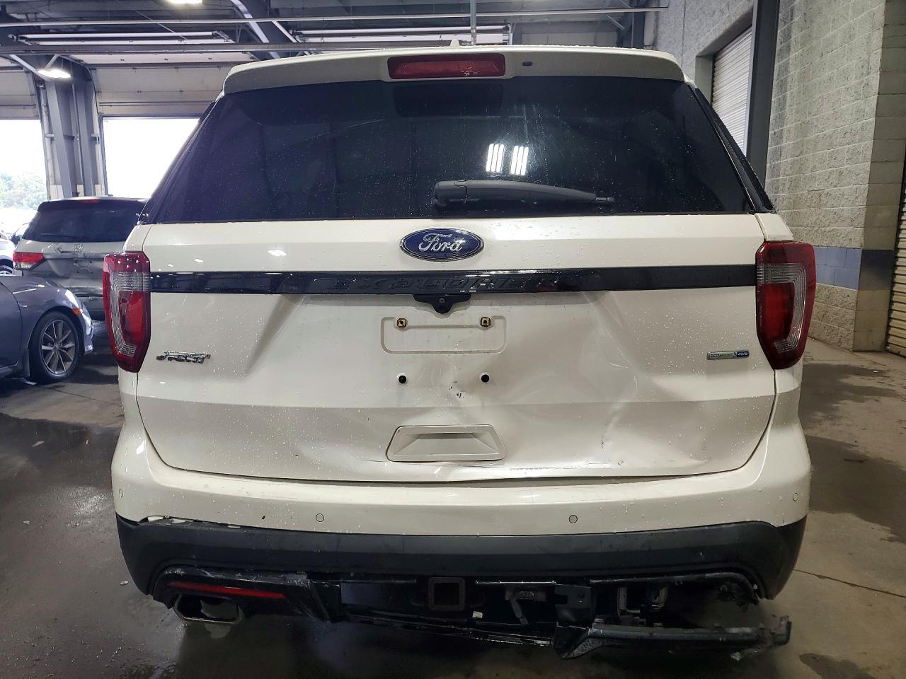 2016 Ford Explorer Sport - Фото 6