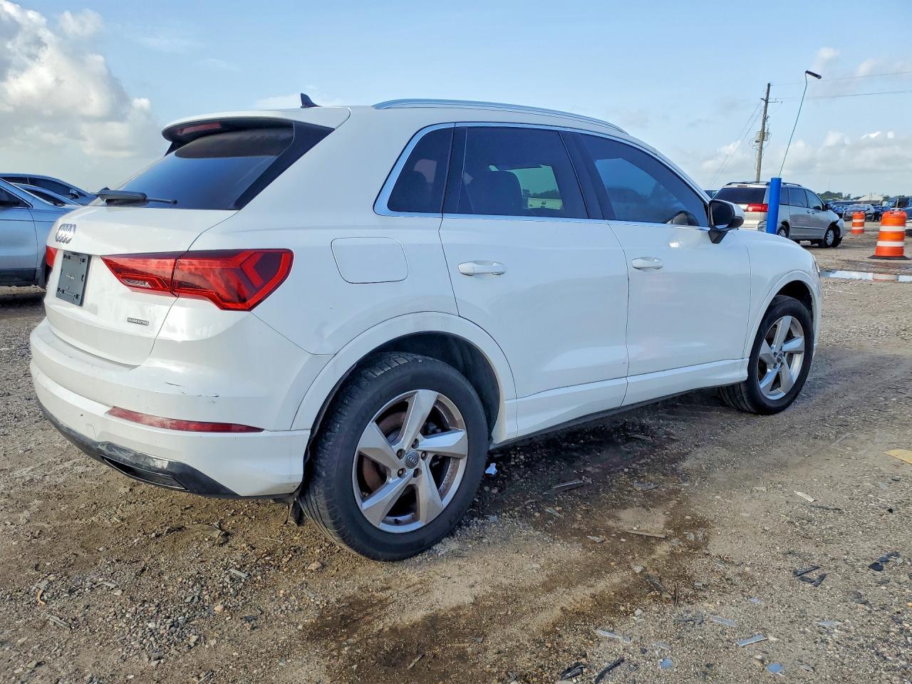 2020 Audi Q3 - Image 3