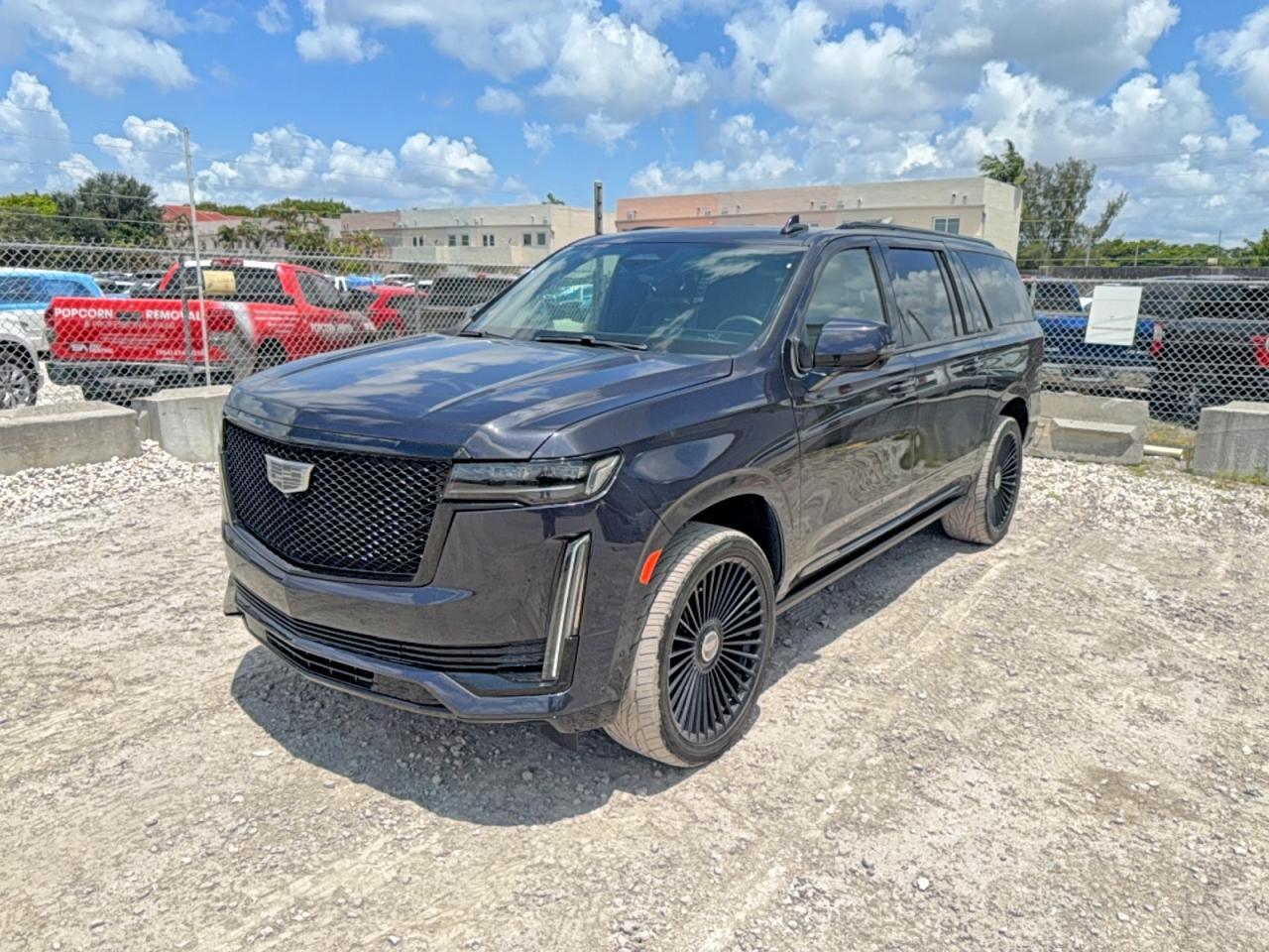 2023 Cadillac Escalade Esv Sport - Image 2