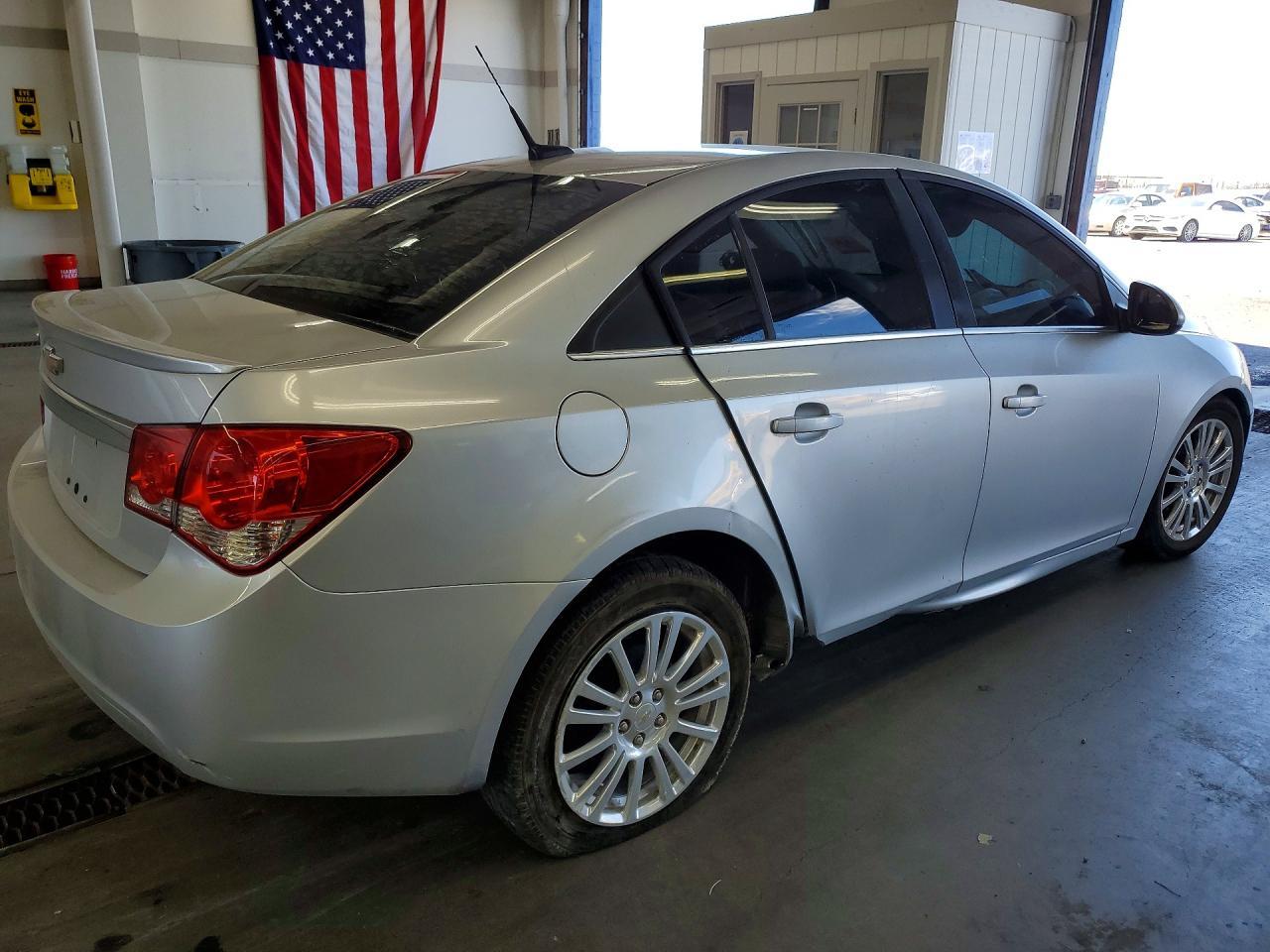 2011 Chevrolet Cruze Eco - Image 3