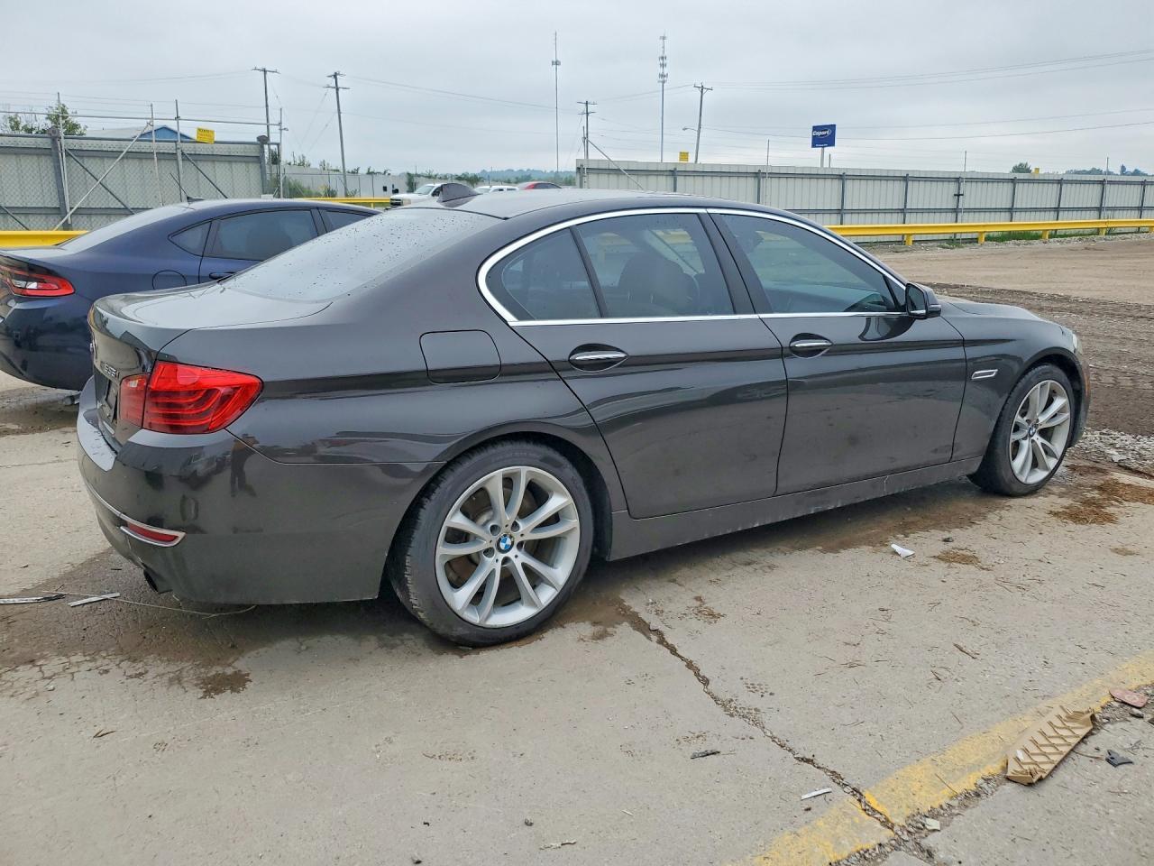 2014 BMW 535 Xi - Image 3