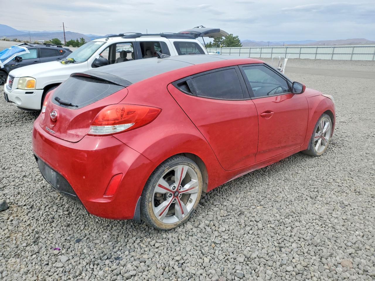 2016 Hyundai Veloster Base - Фото 3