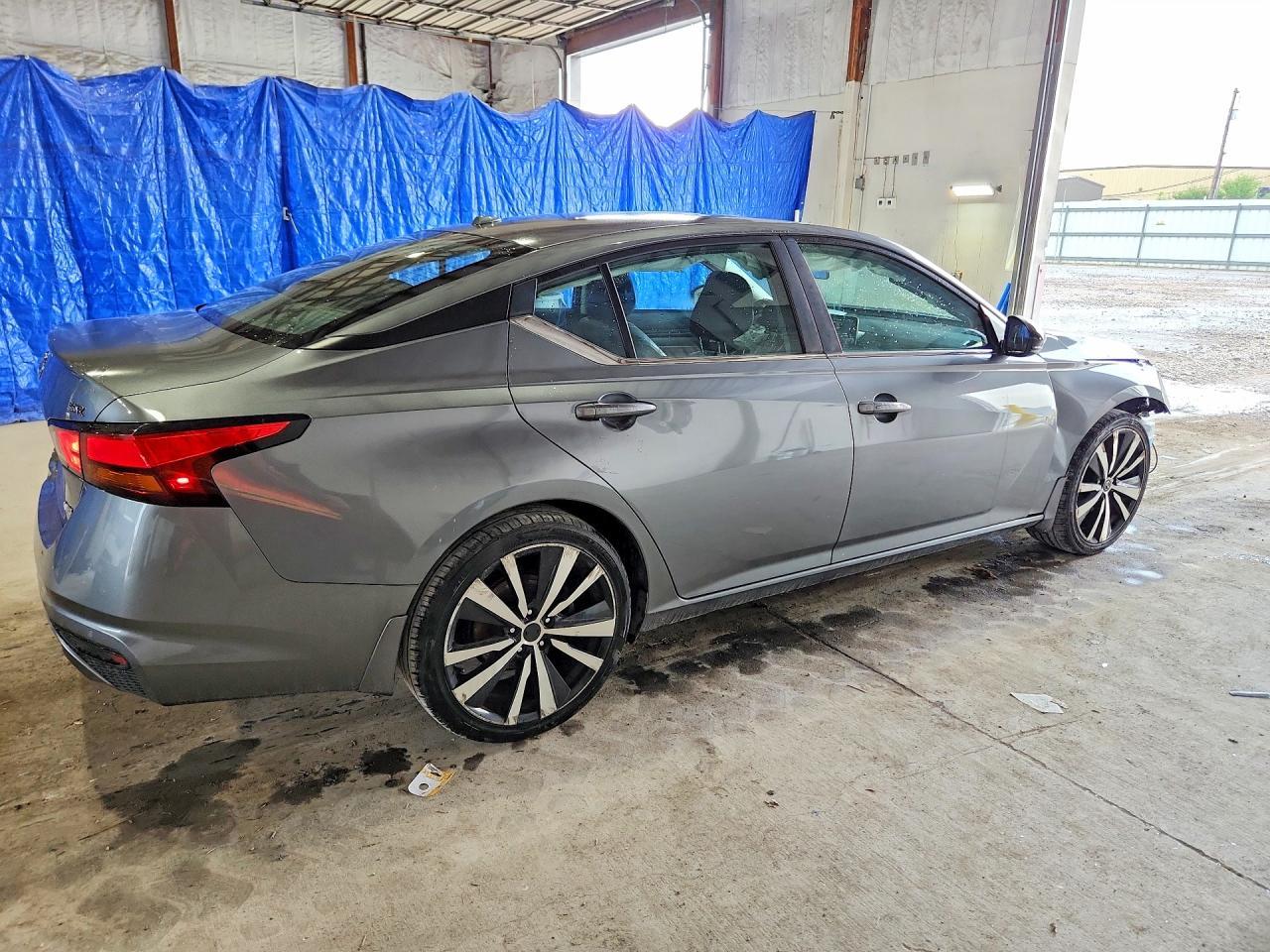 2020 Nissan Altima Sr - Image 3
