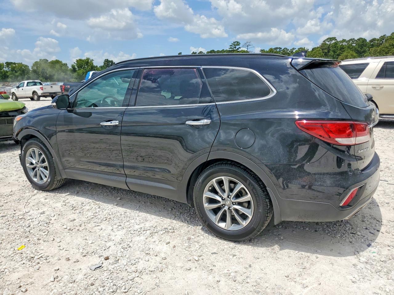 2017 Hyundai Santa Fe Limited - Фото 2