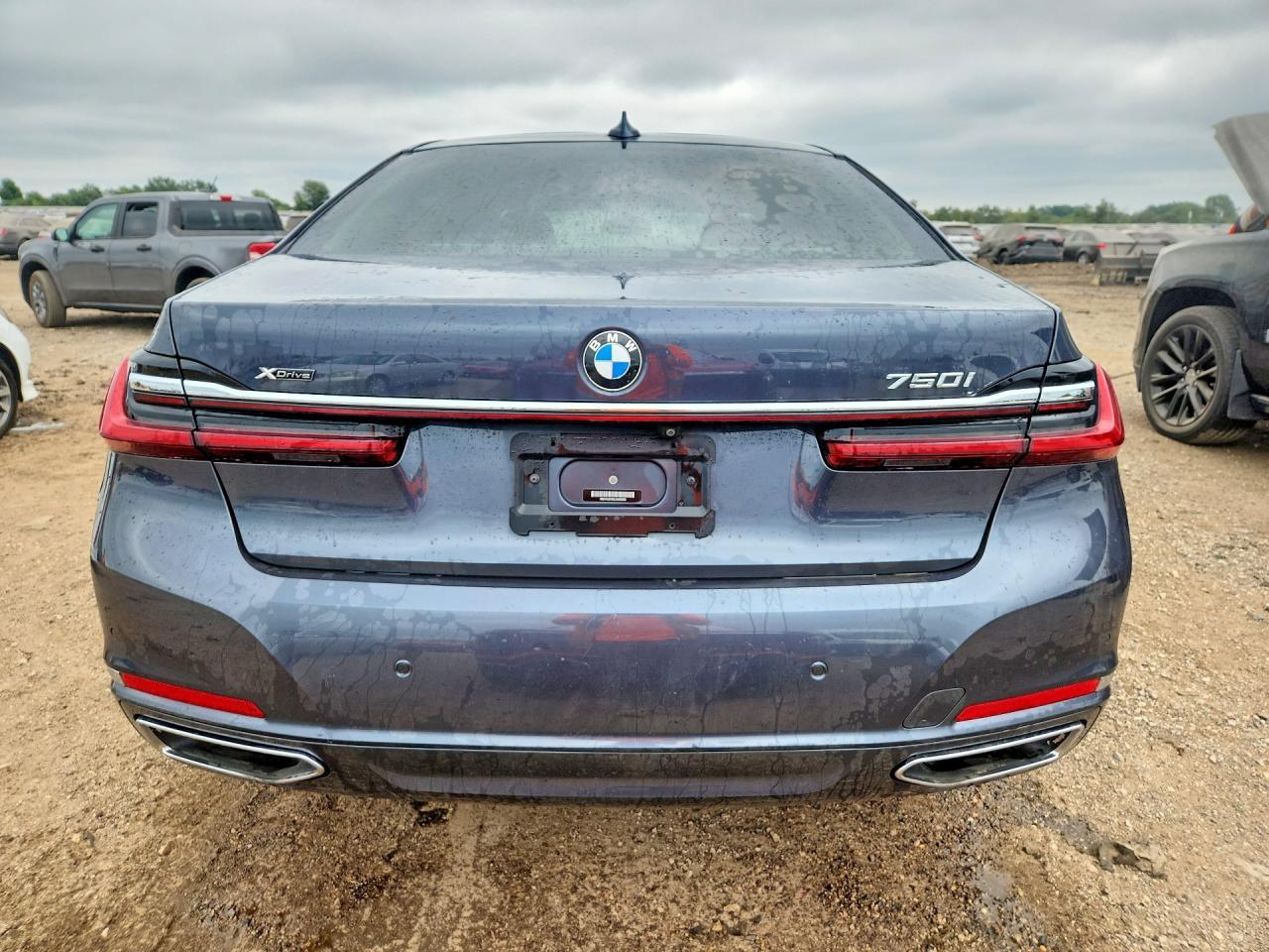 2020 BMW 750 Xi - Фото 6