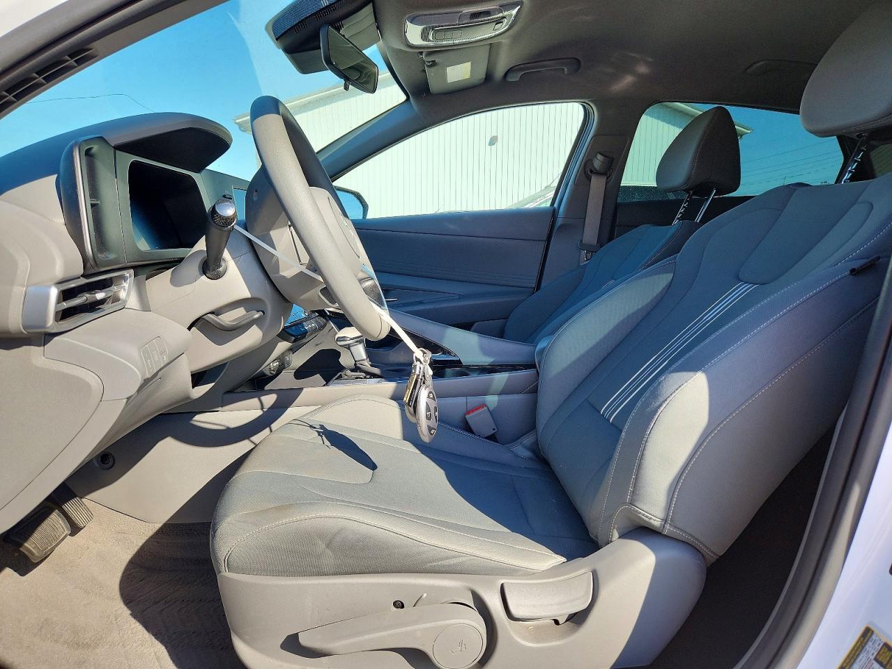 2025 Hyundai Elantra Hybrid Blue - Image 7