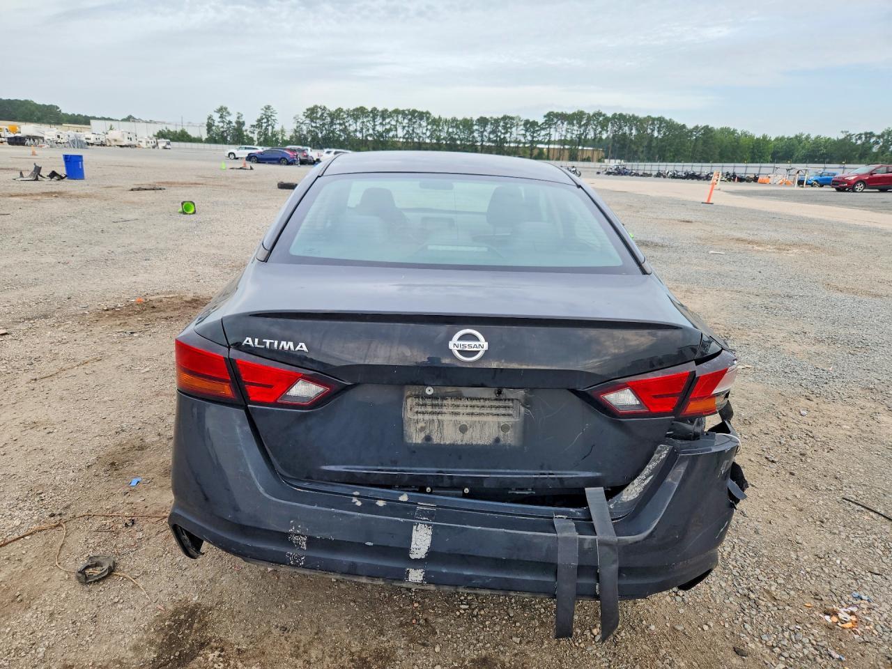 2021 Nissan Altima S - Фото 6