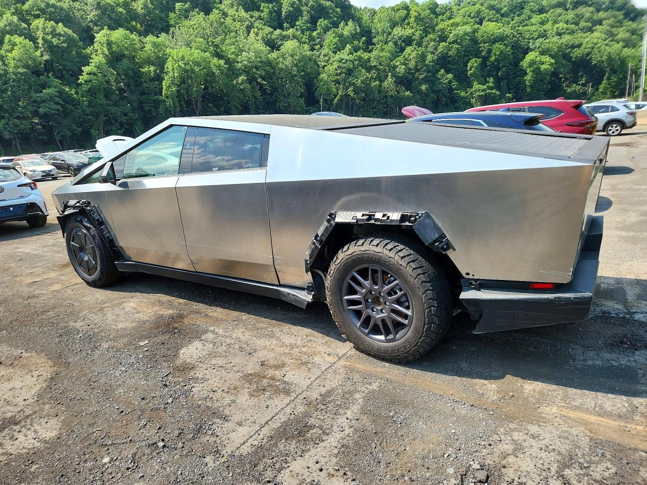 2026 Tesla Cybertruck - Фото 2