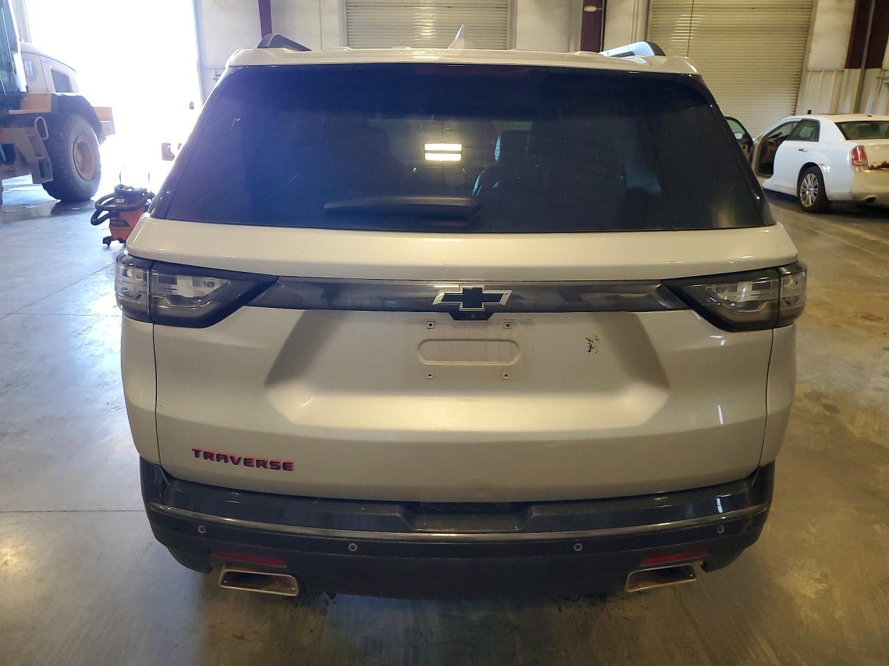 2018 Chevrolet Traverse Premier - Image 6