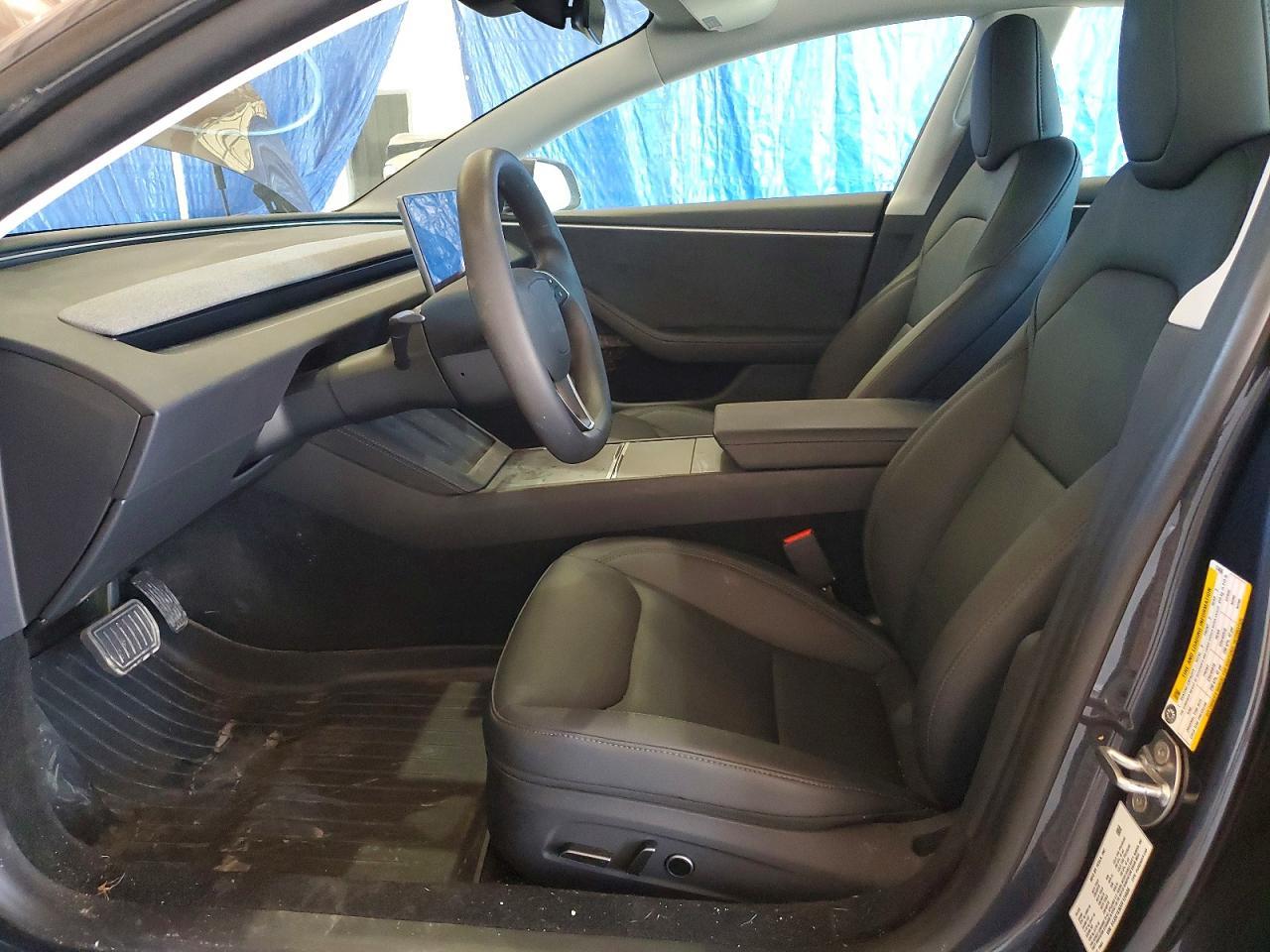 2026 Tesla Model 3 - Фото 7