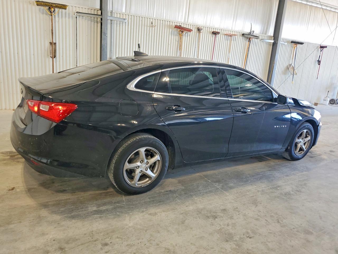 2018 Chevrolet Malibu Ls - Image 3