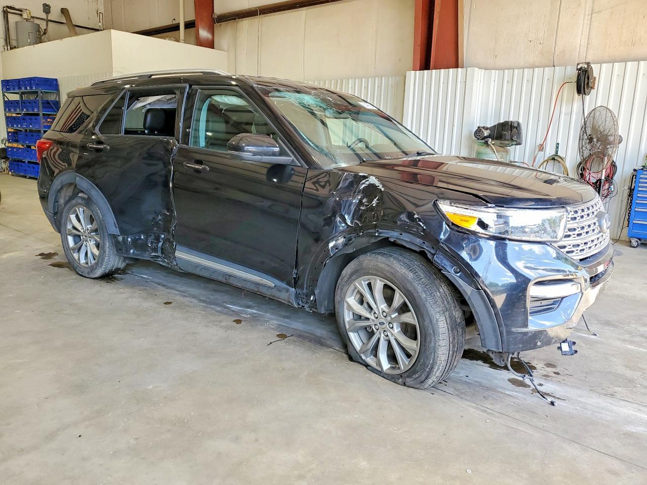 2023 Ford Explorer Limited - Image 4