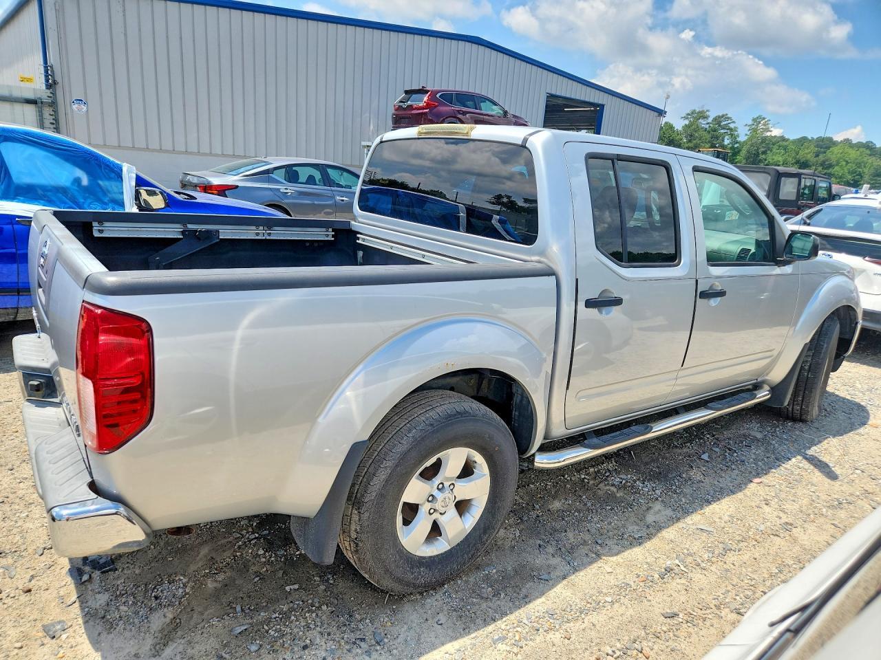 2011 Nissan Frontier S - Image 3