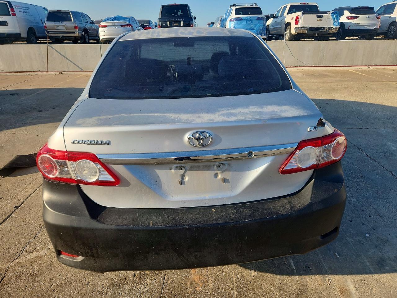 2011 Toyota Corolla Le - Image 6