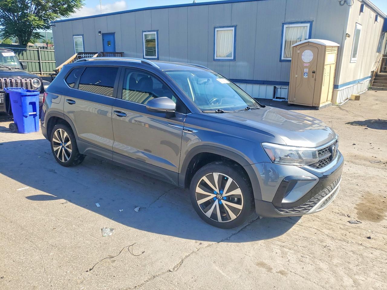 2022 Volkswagen Taos Se - Image 4