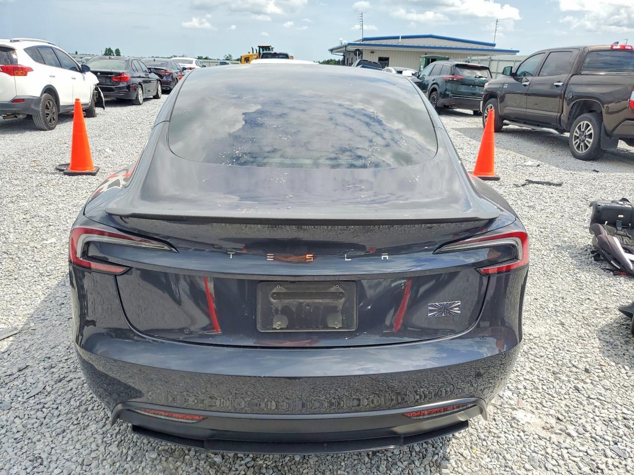 2024 Tesla Model 3 - Фото 6