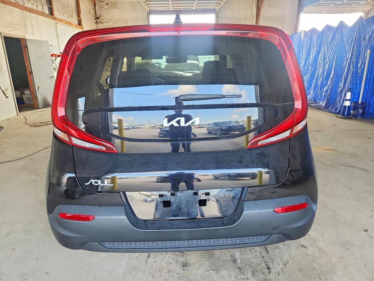 2022 Kia Soul Lx - Image 6
