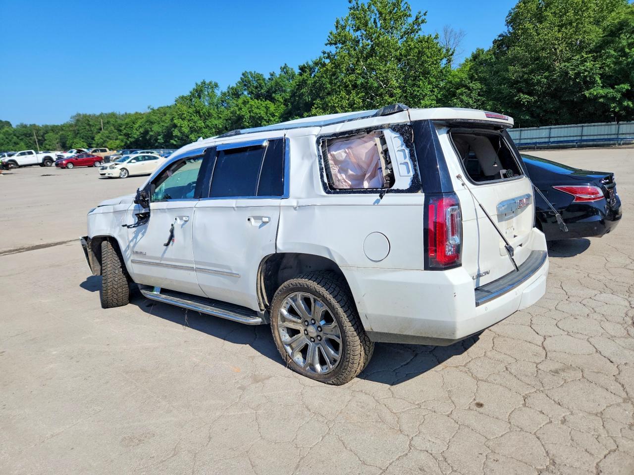 2016 GMC Yukon Denali - Фото 2