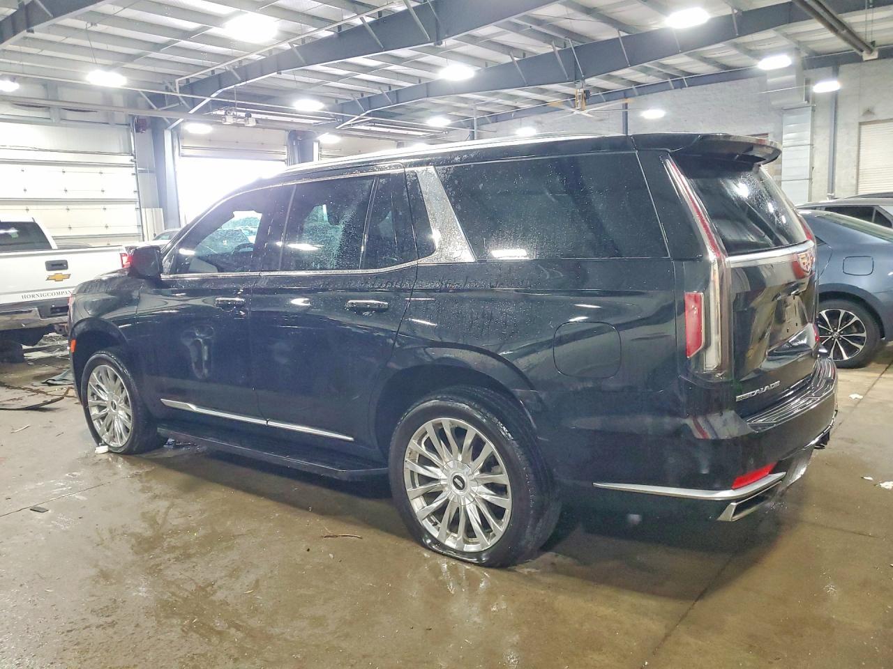 2022 Cadillac Escalade Premium Luxury - Фото 2