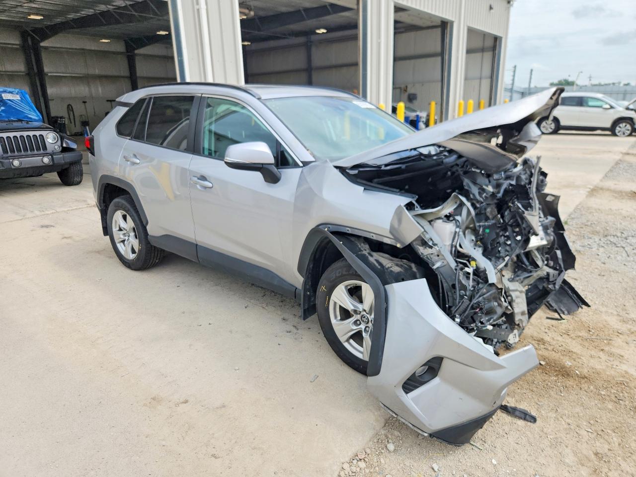 2019 Toyota Rav4 Xle - Фото 4