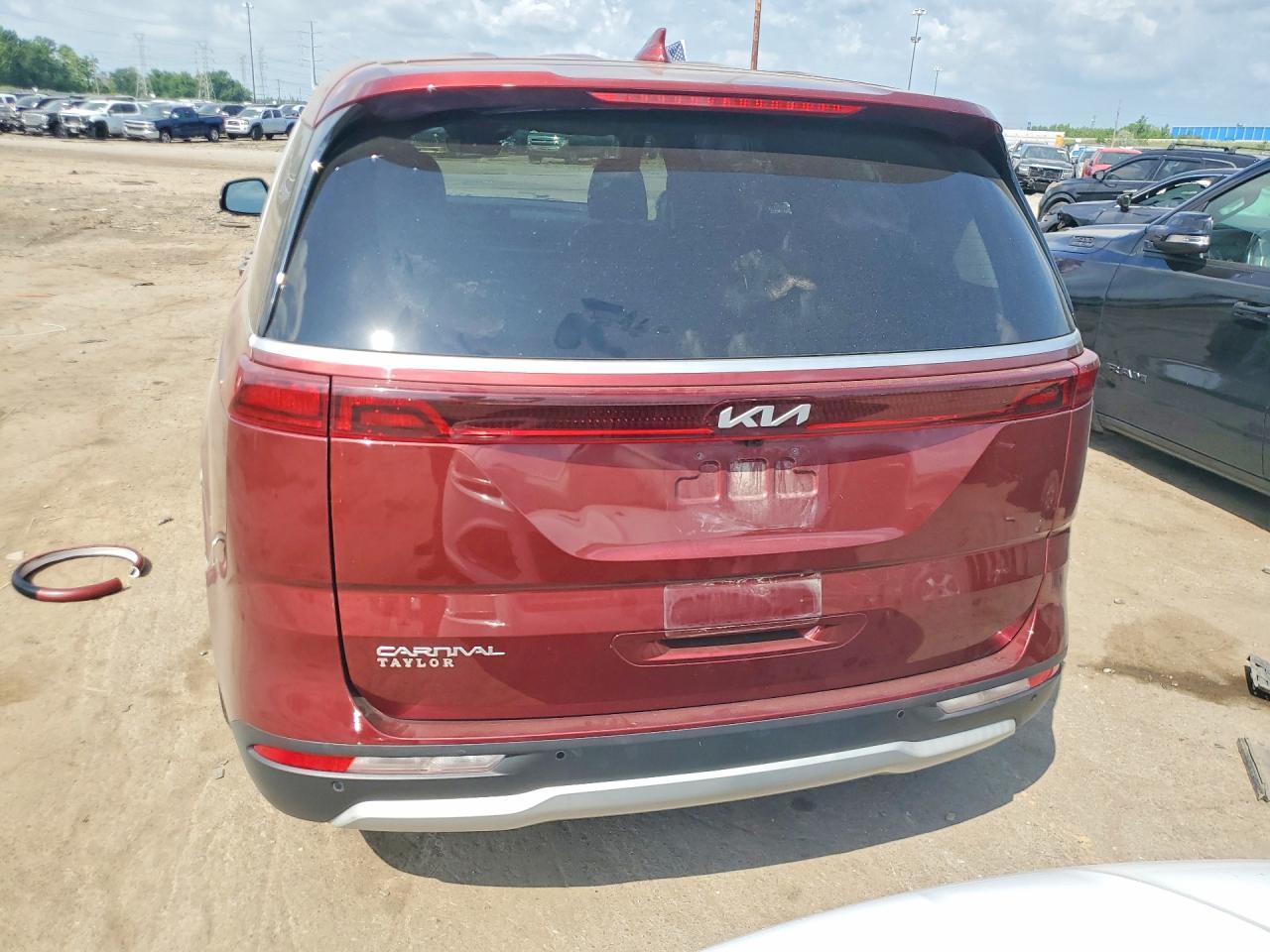 2023 Kia Carnival Lx - Image 6