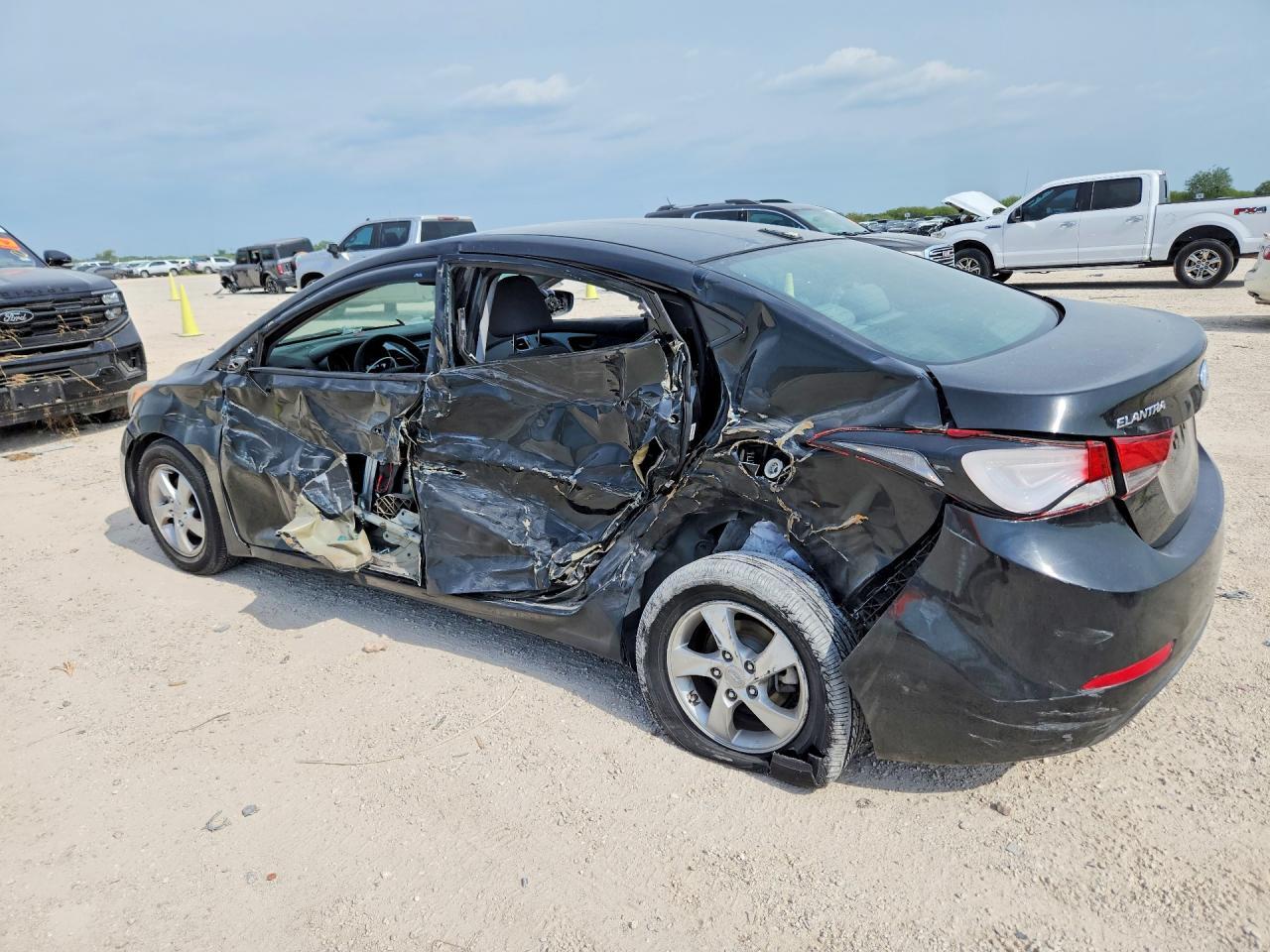2014 Hyundai Elantra Se - Image 2