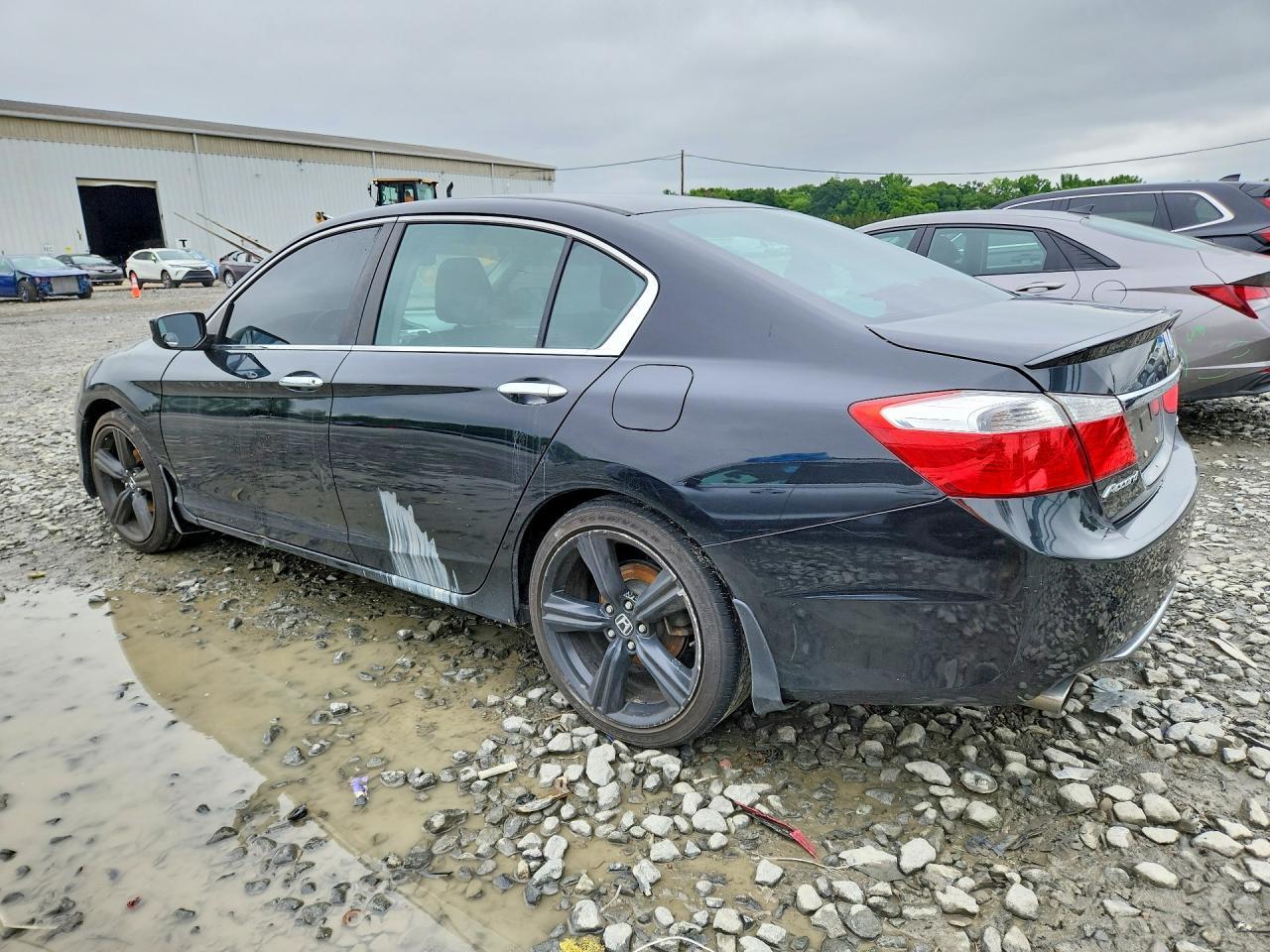 2015 Honda Accord Sport - Фото 2