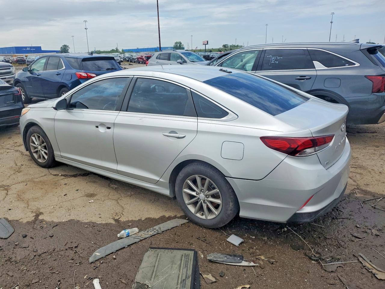 2018 Hyundai Sonata Se - Image 2