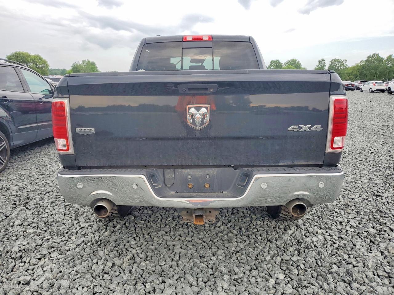 2016 Ram 1500 Laramie - Image 6