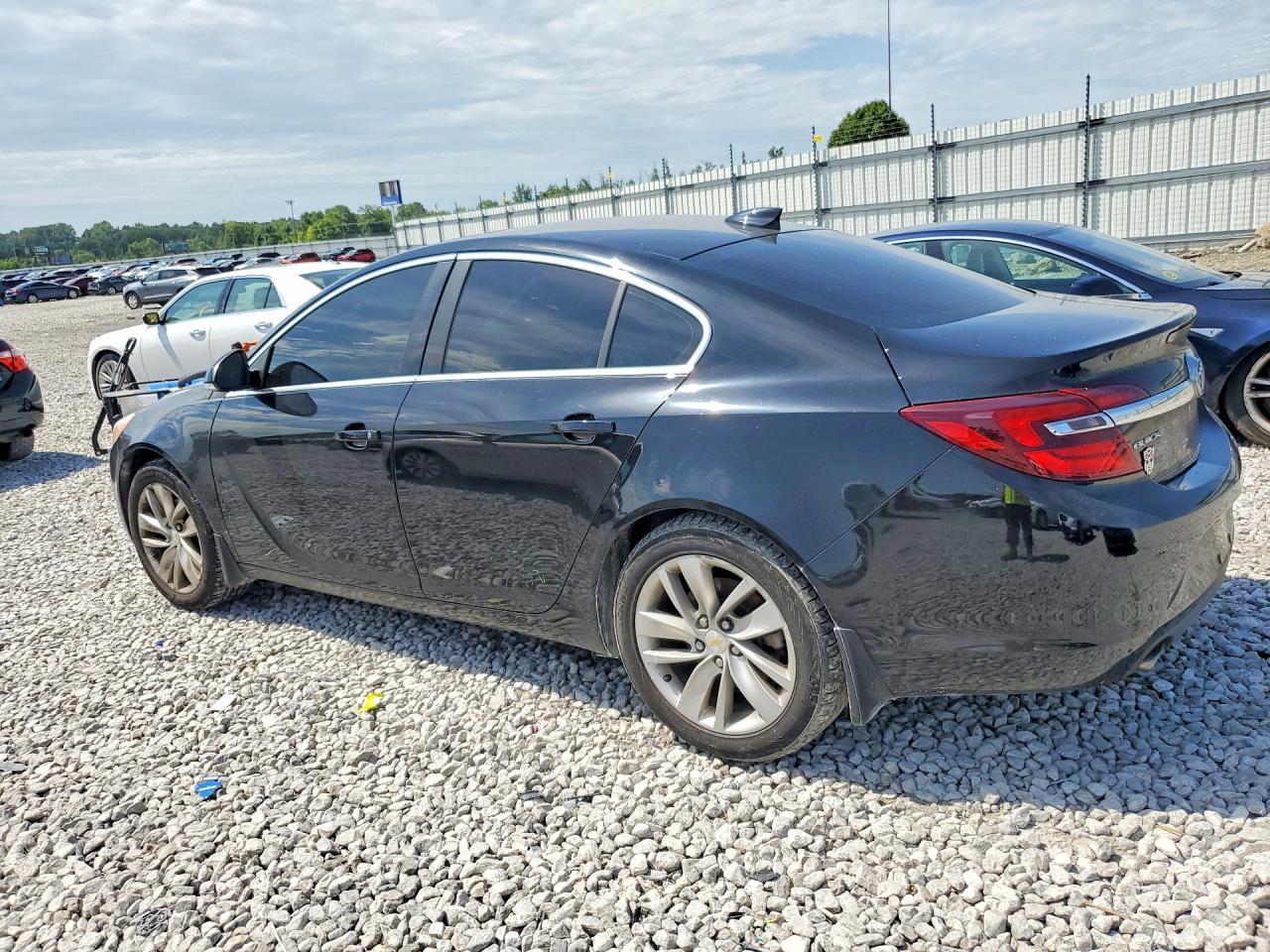 2015 Buick Regal - Фото 2
