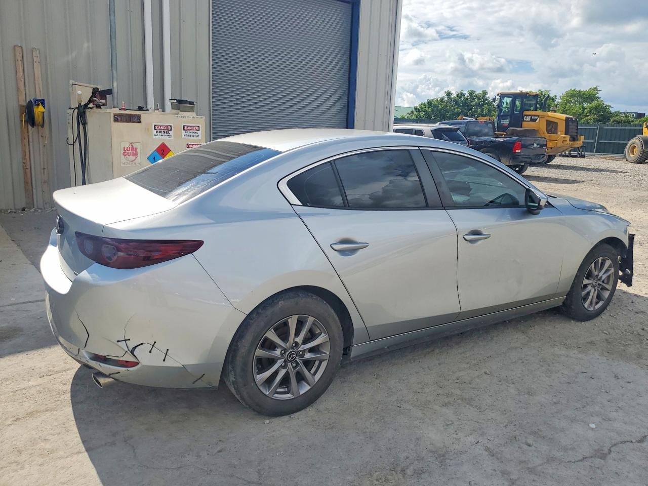 2021 Mazda 3 - Image 3