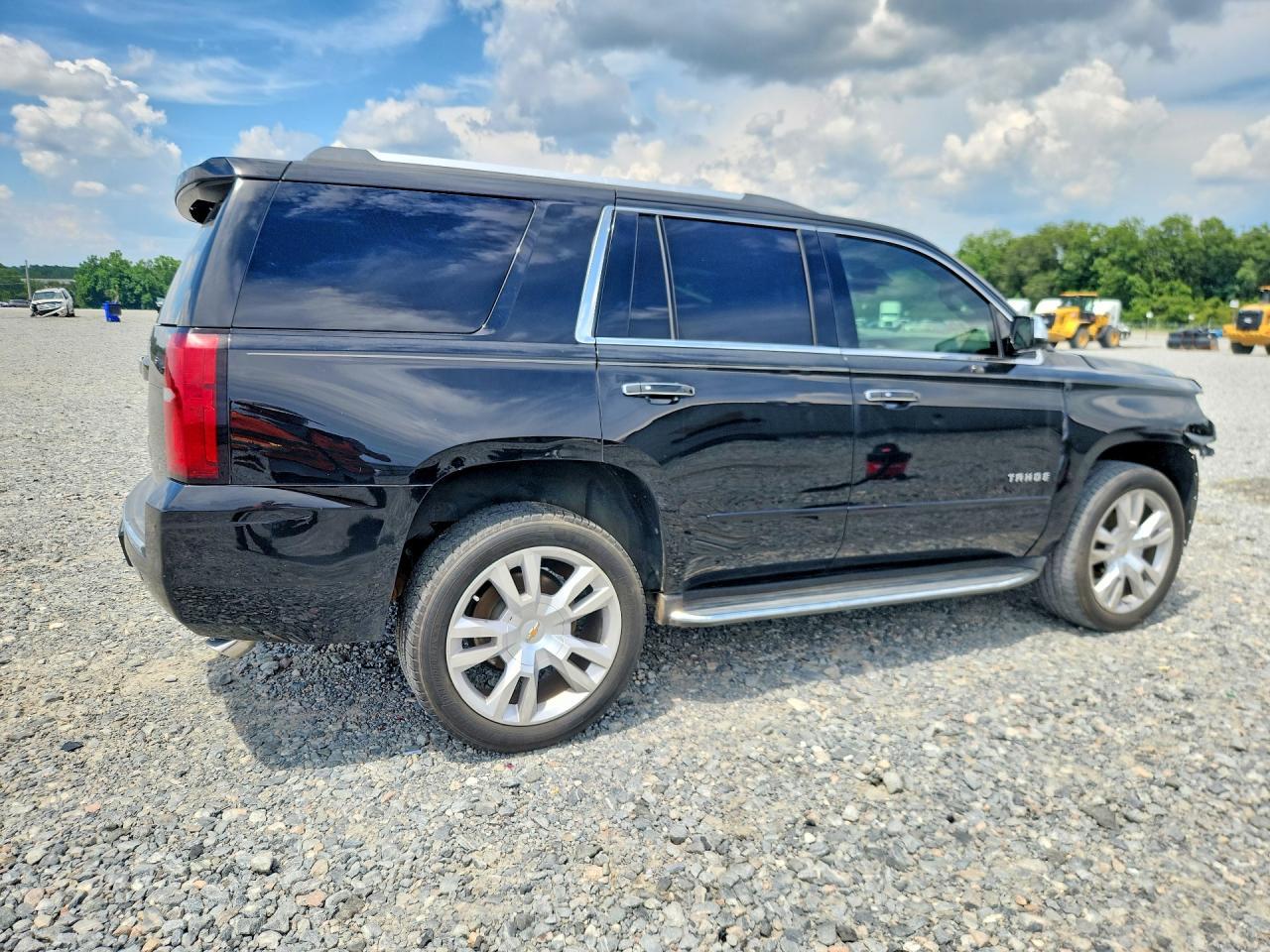 2017 Chevrolet Tahoe C1500 Premier - Фото 3