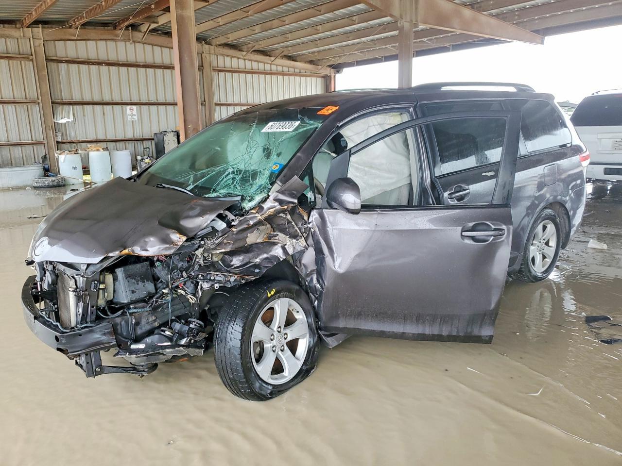 2012 Toyota Sienna Le
