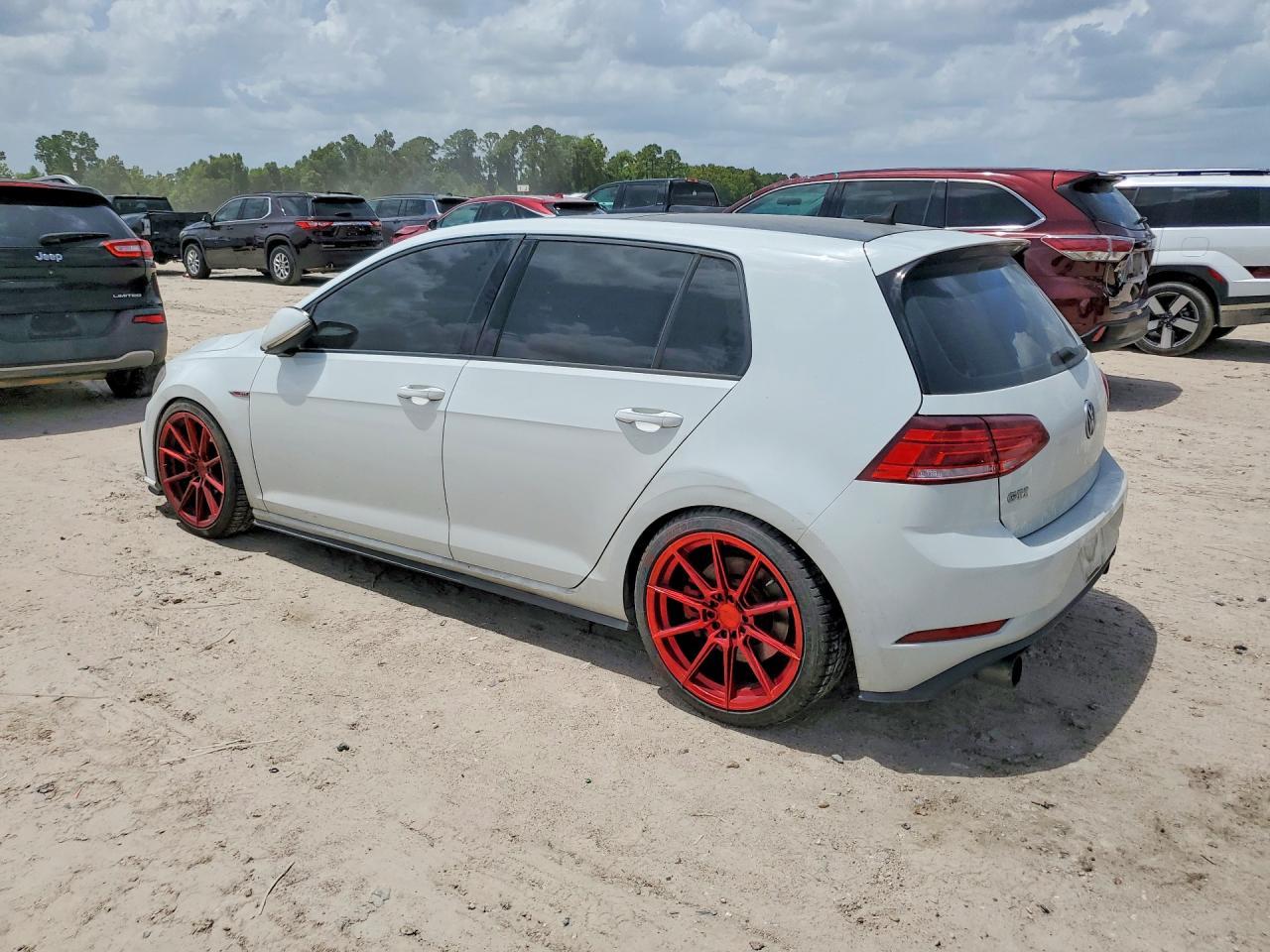 2018 Volkswagen Gti S/Se/Autobahn - Фото 2