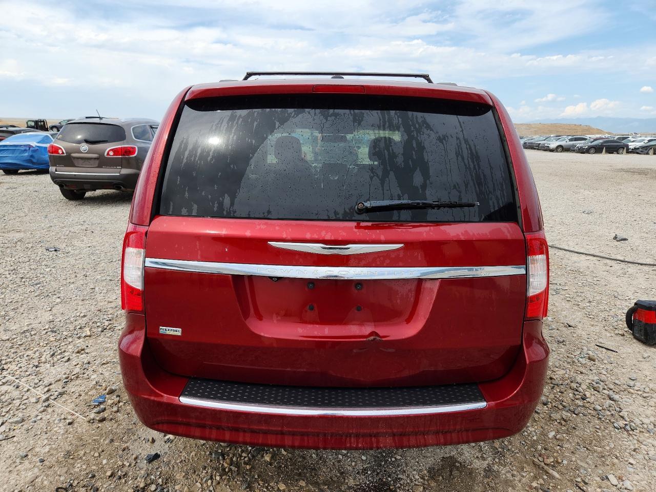 2013 Chrysler Town & Country Touring - Фото 6