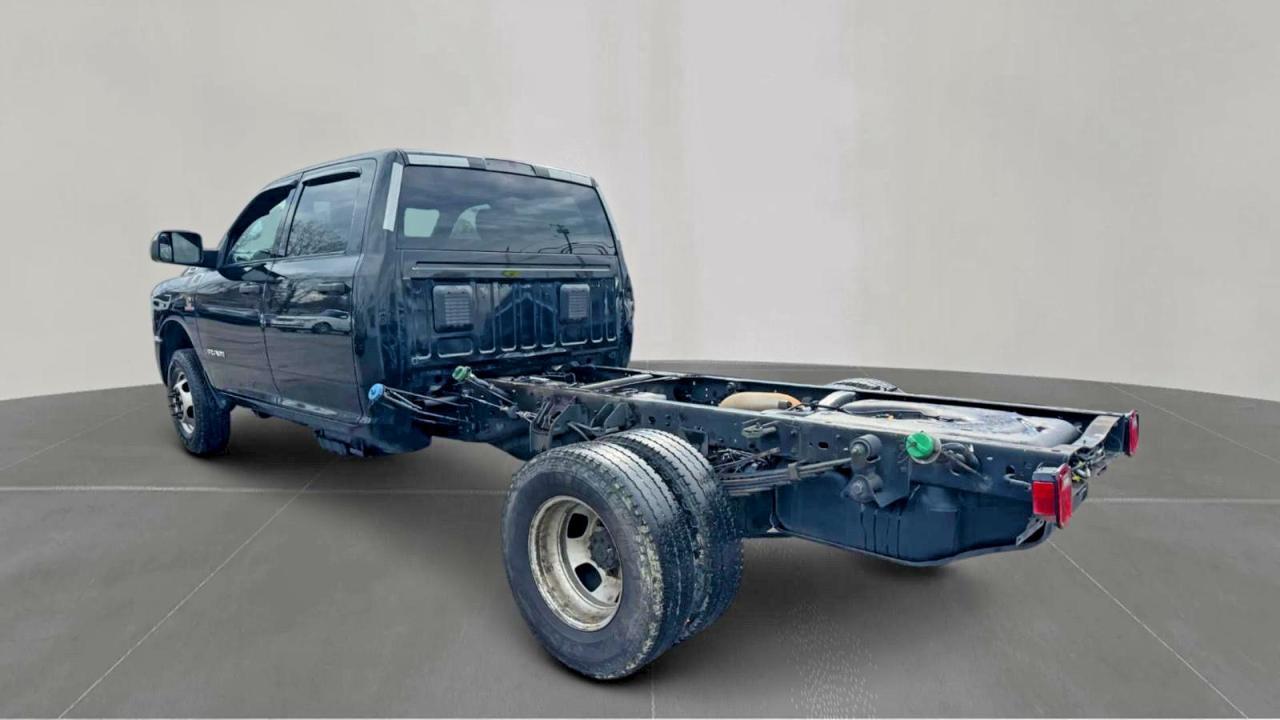 2022 Ram 3500 - Фото 3