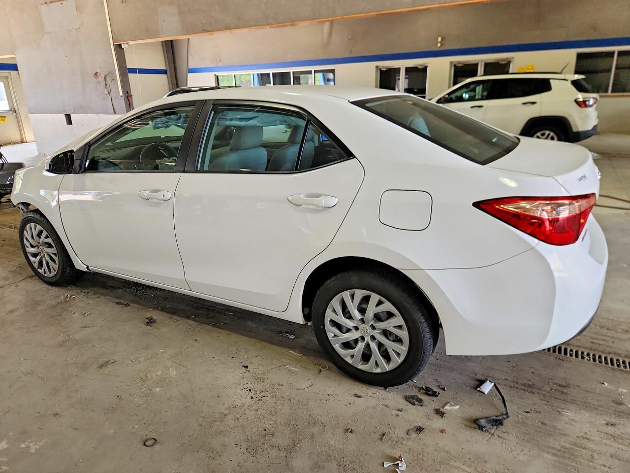 2017 Toyota Corolla Le - Image 2
