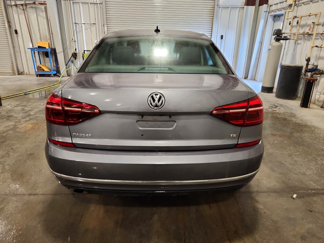 2019 Volkswagen Passat Wolfsburg - Фото 6