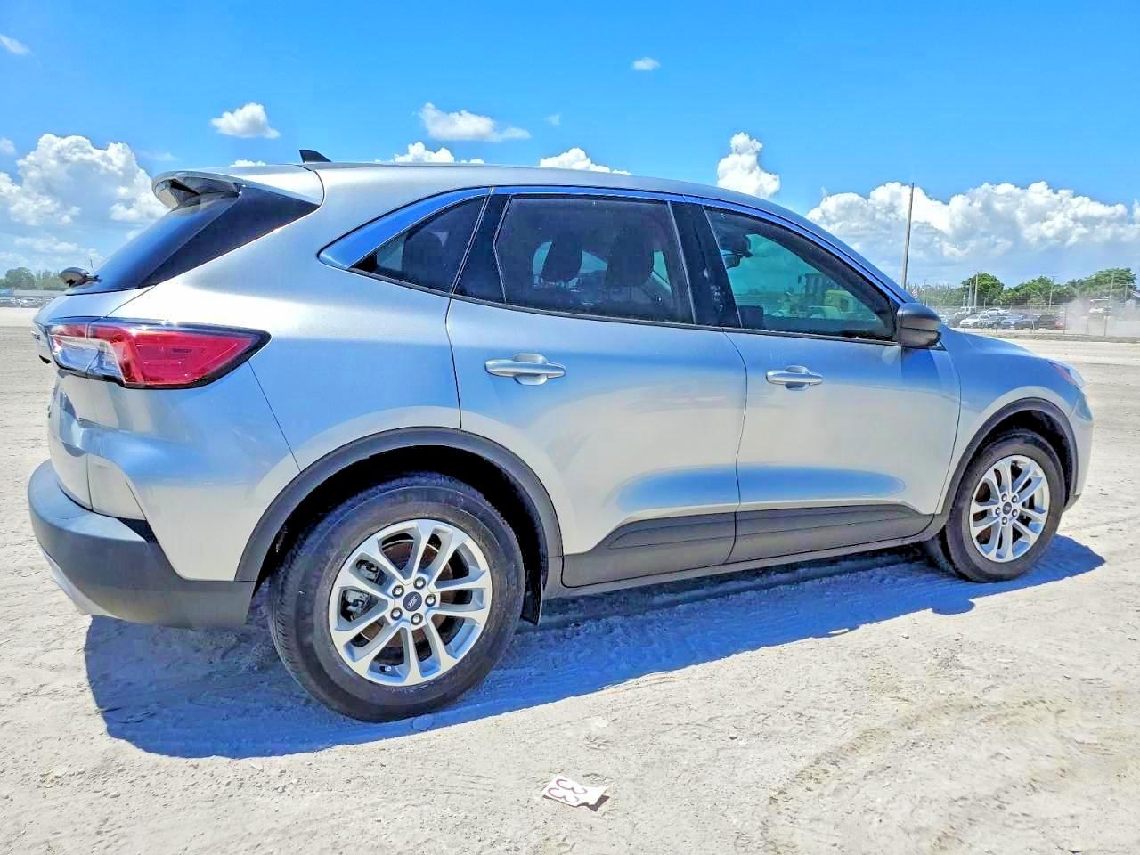 2022 Ford Escape Se - Фото 3