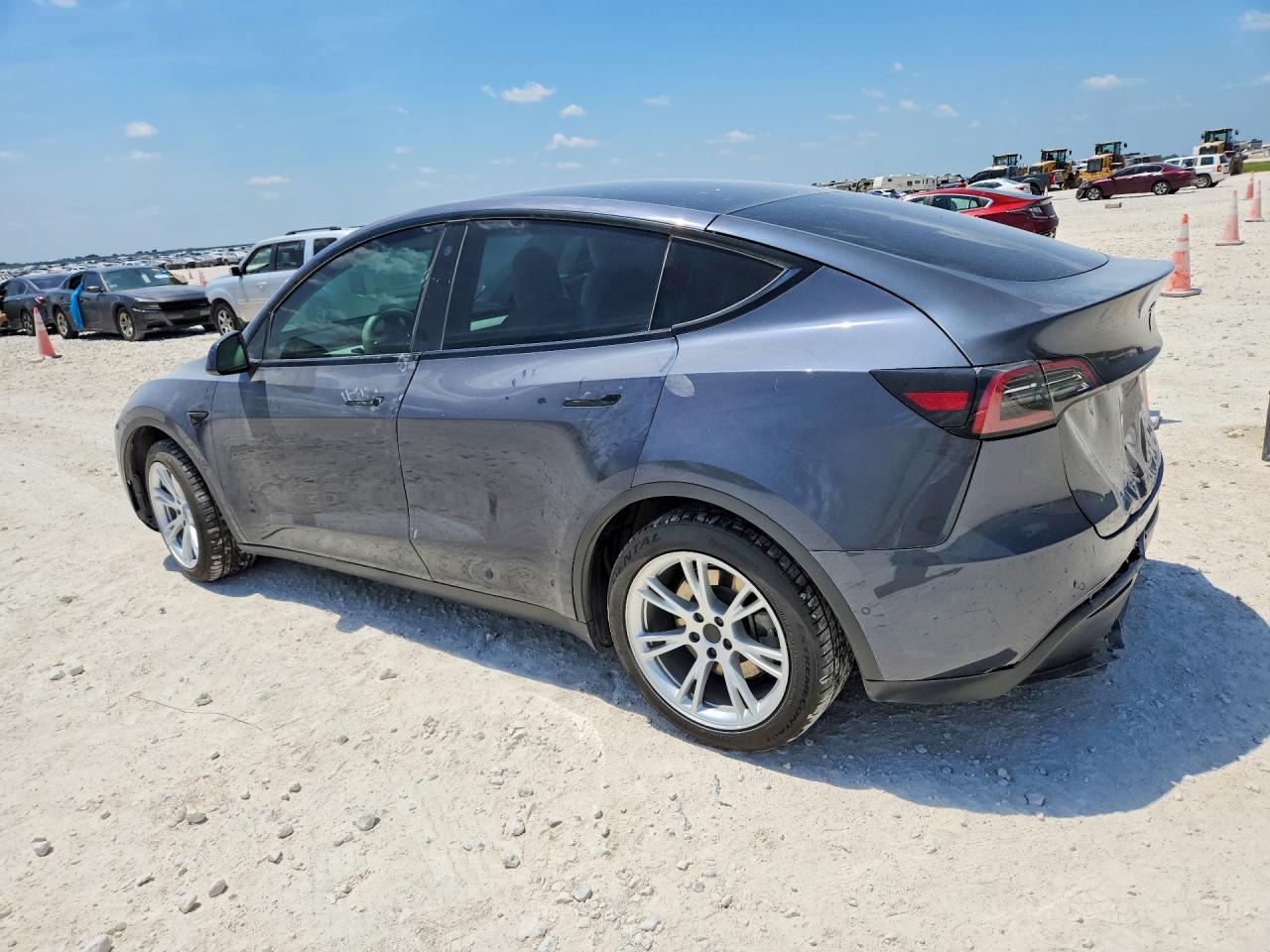 2021 Tesla Model Y - Image 2