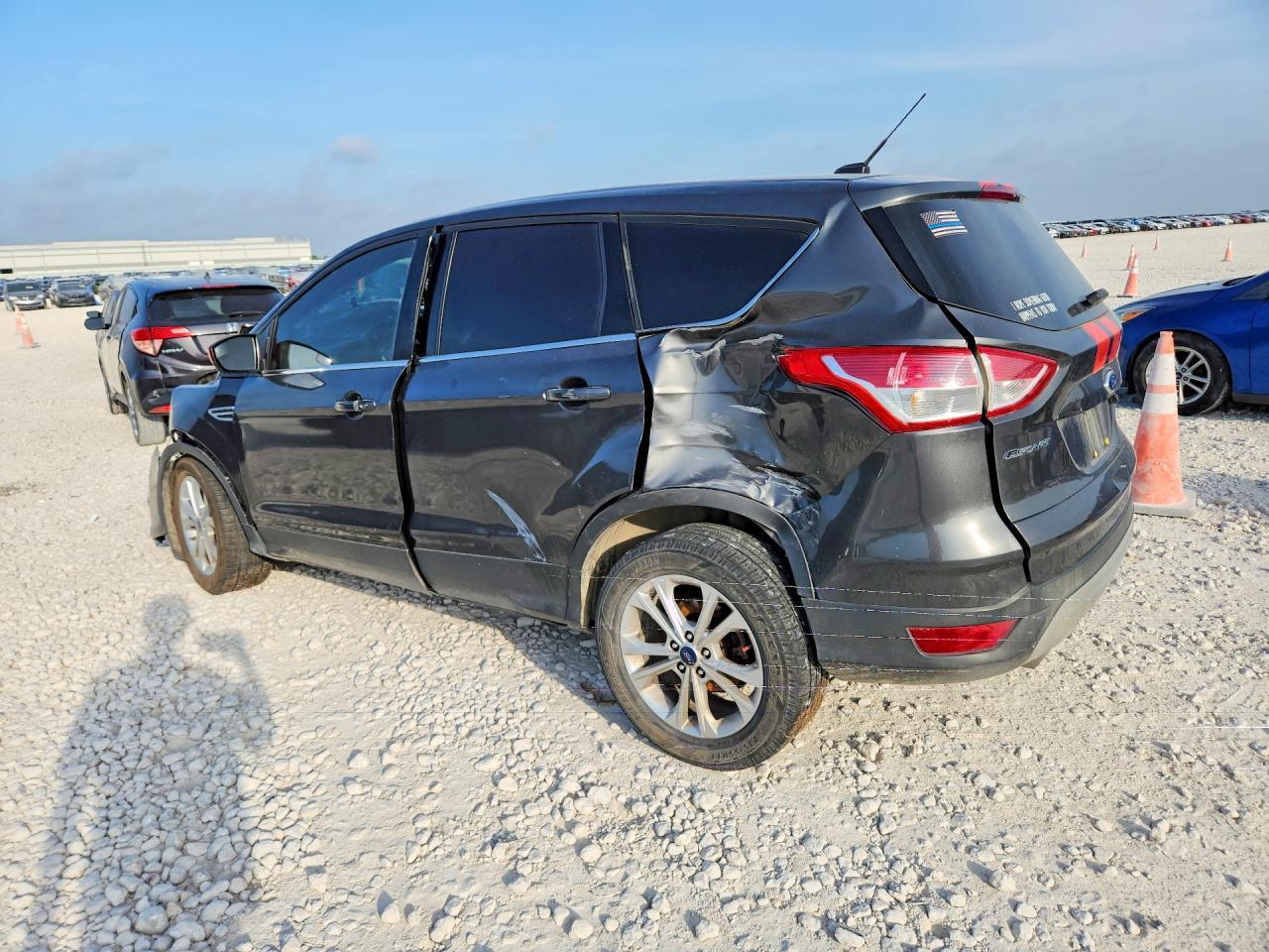 2015 Ford Escape Se - Фото 2