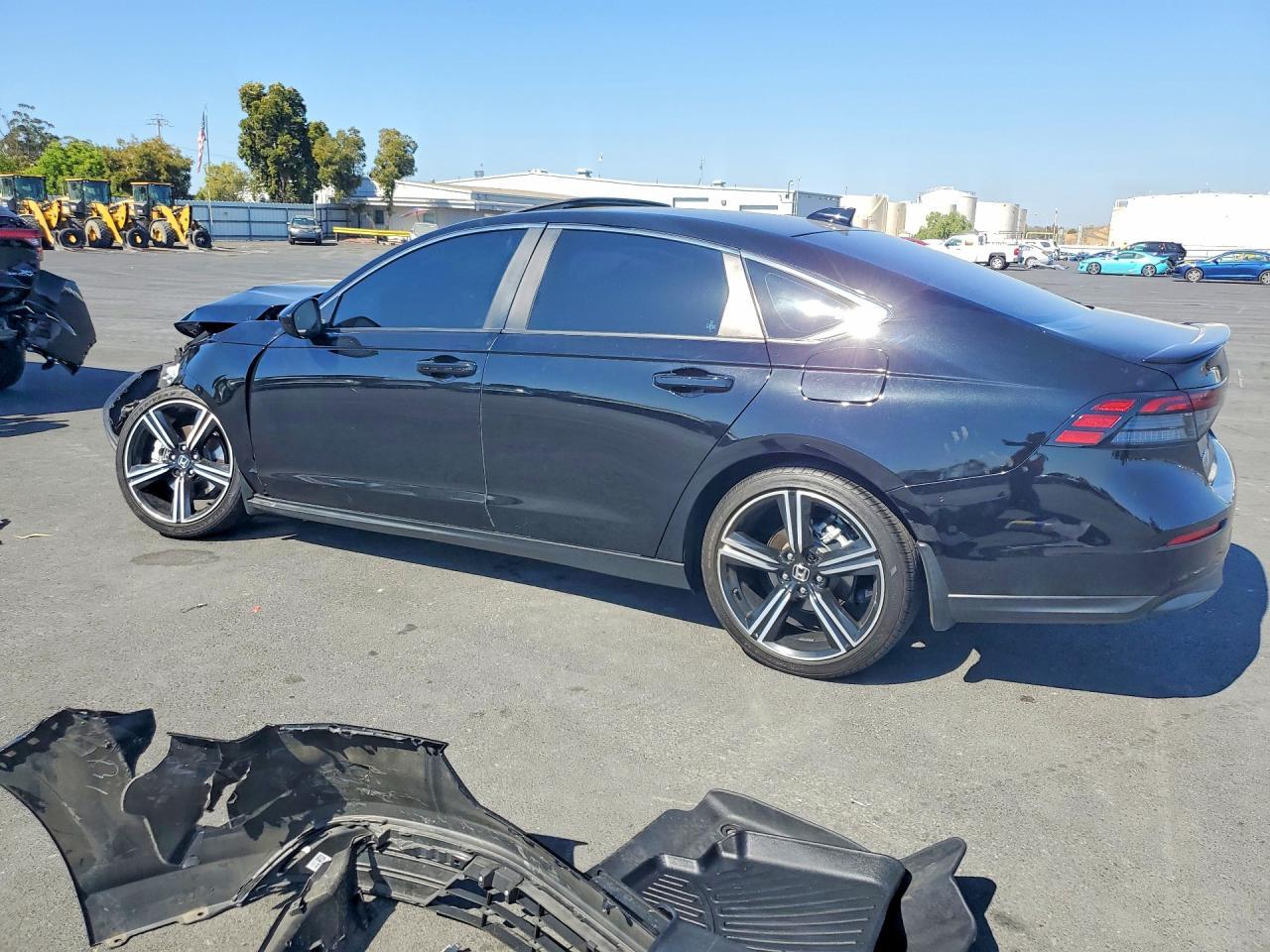 2023 Honda Accord Hybrid Sport - Image 2