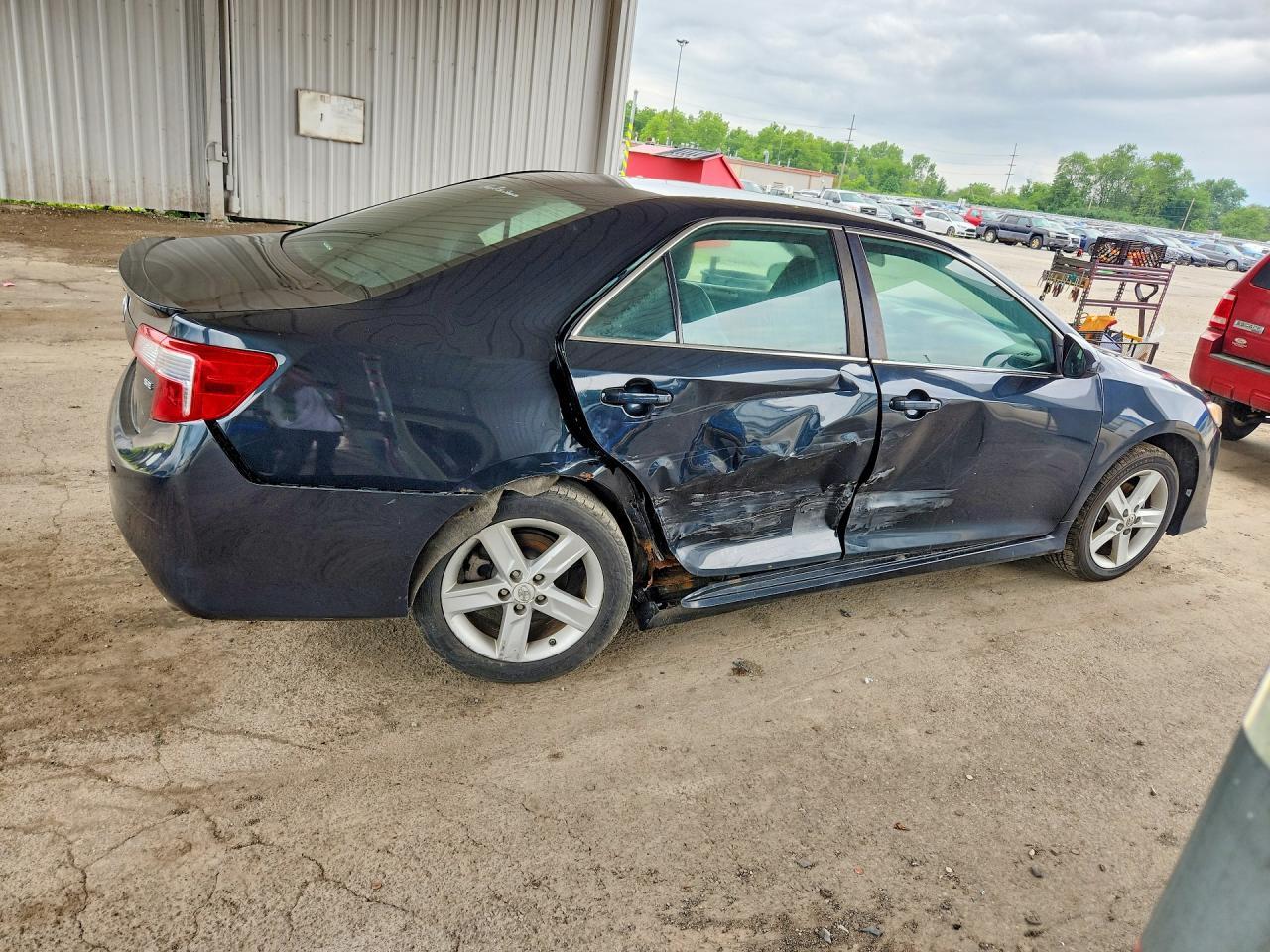2012 Toyota Camry Se - Image 3