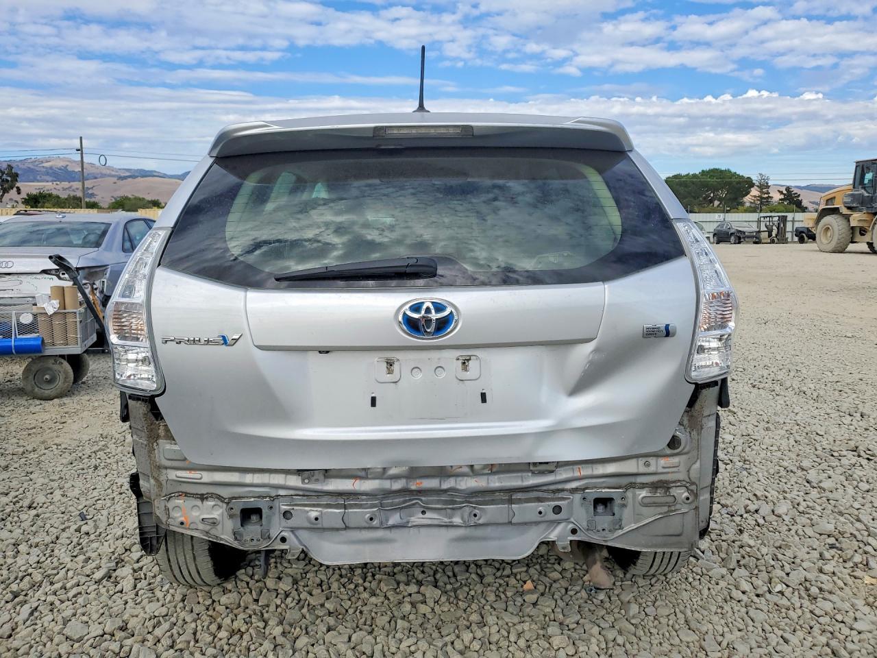 2013 Toyota Prius V Three - Фото 6